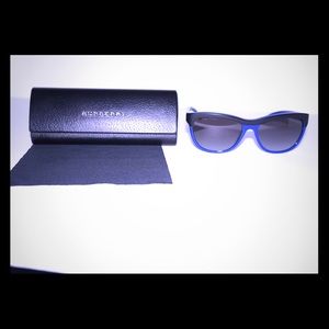 Burberry Sunglases With Case